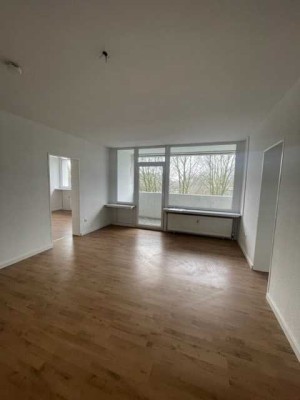 WE 1-2-5 - Eine helle 2 Zimmer, Bad, Balkon ab Okto / November  2025