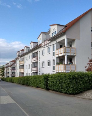 Schicke, helle 3-Zimmer-Wohnung mit 2 Balkonen & Stellplatz in verkehrsgünstiger Lage