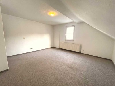 OFFENE BESICHTIGUNG MORGEN UM 16.30 UHR ** Gemütliche Dachgeschosswohnung in S-Mitte**