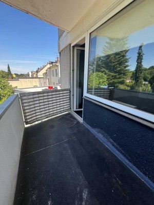 helle 1-Zimmer | 27,6 m² | Pantryküche | Balkon zum Innenhof