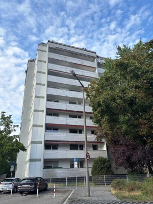 Großzügiges 4-Zimmer mit Balkon in begehrter Lage