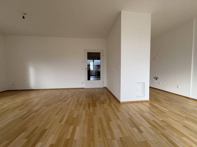 Helle 3-Zimmer Wohnung mit Loggia und Balkon