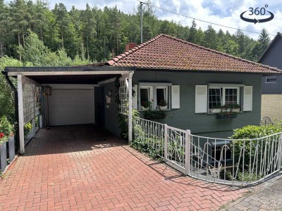 Natur pur - Top Gepflegtes Einfamilienhaus mit traumhaften Garten, Balkon, Terrasse und Garage
