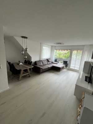 Stilvolle 3-Zimmer-Wohnung mit Balkon, Einbauküche, inkl. Stellplatz in Stuttgart