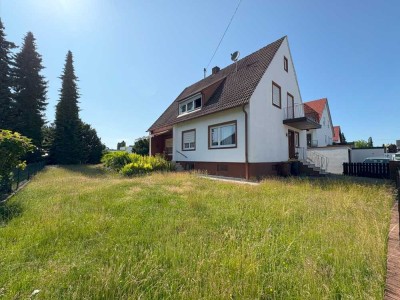 Ein- oder Zweifamilienhaus auf wunderschönem großen Grundstück
