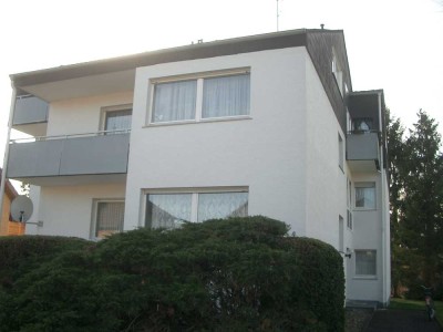 helle 1-Zi-DG-Wohnung mit Bad+Flur+Abstellraum+Balkon