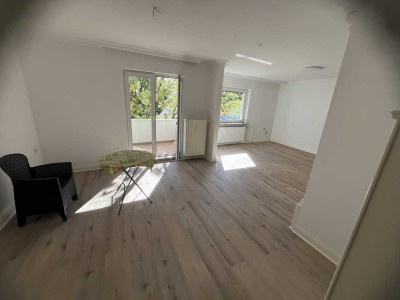 Stilvolle 3-Zimmer-Wohnung mit Einbauküche und Balkon