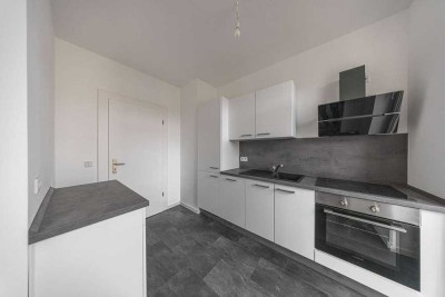 Stötteritz: Tageslichtbad mit Wanne I geräumige Küche mit Einbauküche I Balkon