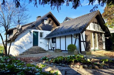 Charmantes 4-Zimmer-Einfamilienhaus mit traumhafter Gartenidylle und Ausblick in Lindlar