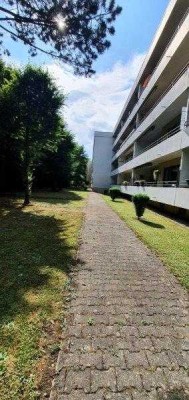 3 ZKB Wohnung mit Balkon und Einbauküche in Augsburg