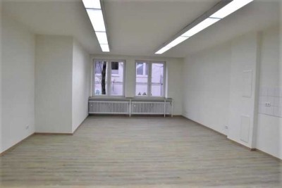 Geräumige 1-Zimmer Wohnung im Zentrum von Bonn Bad Godesberg sucht Nachmieter*in