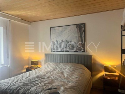 Renoviertes Zweifamilienhaus mit Ausbaupotenzial und Garten