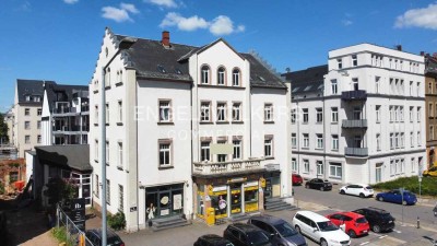 Freistehendes Stadthaus mit Balkonen, Stellplätzen und umsatzstarken Mietern