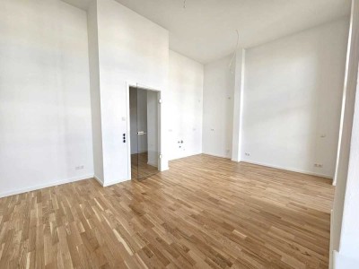Wohnen in einer Denkmalimmobilie - 
2 Zimmer inkl. Balkon + Parkett+ Bad mit Dusche + SP
