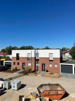Hochwertig ausgestattete Doppelhaushälfte in Vechelde OT Wierthe