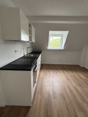 Kreuzviertel: Top-Sanierte 2-Zimmer-Wohnung mit Einbauküche