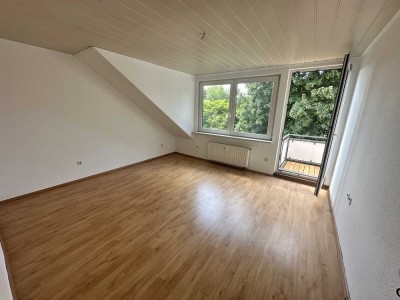 Von Privat: Attraktive 2-Zimmer-Wohnung mit Balkon in Mülheim Dümpten