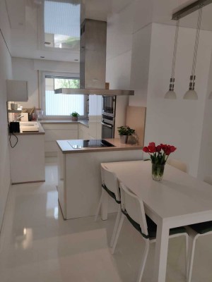 Rottenburg! Helle, stilvolle 3,5 Zi. Wohnung mit moderne Einbauküche.