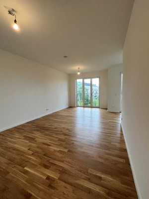 LIV.BERLIN * mit Ausblick * Balkon & Abendsonne * 2-Zimmerwohnung in einem ruhigen Neubauensemble
