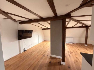 Kernsanierte 2-Zimmer-Whg. mit Einbauküche und Balkon in Stuttgart-West