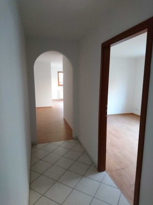 Modernisierte 3-Raum-Wohnung mit Balkon in Dresden-Striesen