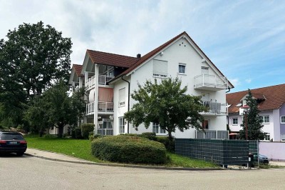 *Wohnen am Ipf*  3-Zimmer-Wohnung mit zwei Balkonen und Garage