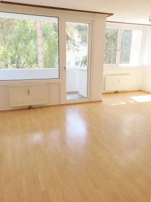 Klosterneuburg: Gepflegte, helle 3-Zimmer-Wohnung, inkl. Pkw-Abstellplatz