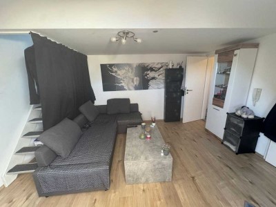 Bezugsfrei ab 01.06. - Lichtdurchflutete 1,5 Zimmer- Wohnung in Oberneuching!