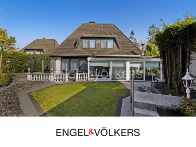 Frisch Modernisiert: Großzügiges Einfamilienhaus auf dem Rhen