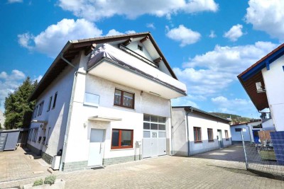 Großzügiges Wohn-/ und Geschäftshaus in zentraler Stadtlage (550 m² Gesamtfl. / 2 WE + 2 GE)