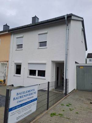 Geräumiges Reihenendhaus mit 5 Zimmern in Wettstetten