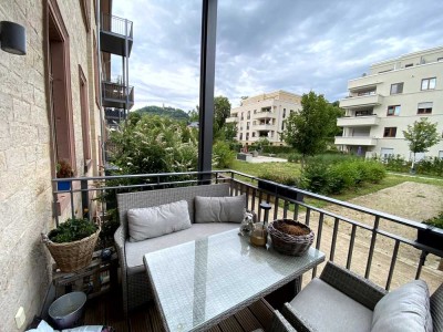 Exklusive 2-Zi-Wohnung in sanierter Denkmalschutzimmobilie mit Park, Sauna & Fitness