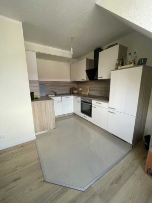 Einzigartige 2,5-Raum Maisonette-Whg mit Gauben, EBK, TG-Stellplatz