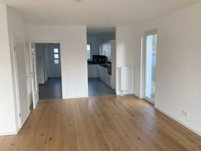 elegante Doppelhaushälfte, Carport, vollunterkellert. Einzelbesichtigungen