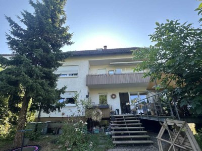 3 Familienhaus mit großem Garten und Doppelgarage!