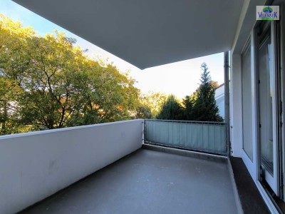 Schöne 3-Zimmer-Wohnung mit Parkett und großem Balkon