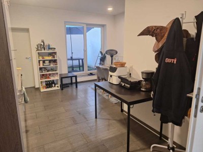 800€ all-inclusive 1 month sublet: Central 2 room flat for singles or couples (furnished)