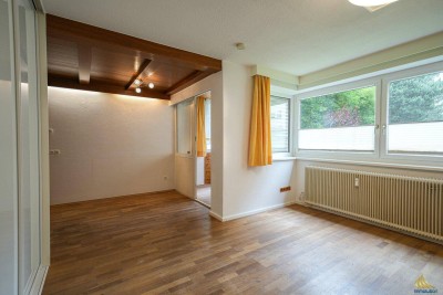 SCHWAZ - 90 m² ERDGESCHOSSWOHNUNG MIT STELLLATZ UND GUTEM GRUNDRISS