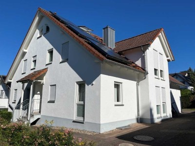 Top gepflegte und sofort beziehbare 2 Zi.-ETW in traumhafter Lage von Baden-Baden/Varnhalt!