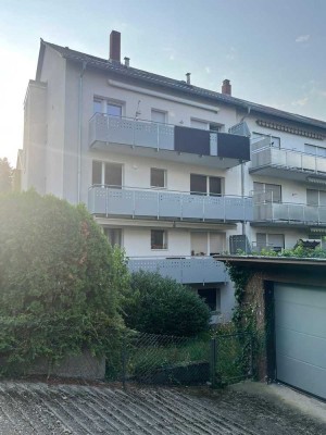 Stilvoll renovierte 3-Zimmer-Wohnung mit Balkon und EBK in Mannheim-Feudenheim