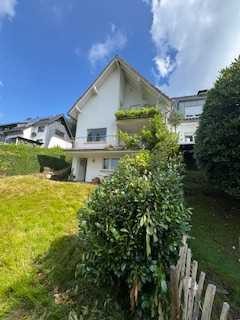 Engelskirchen, solide DHH in sonniger, sehr guter Aussichtslage und hohem Wohnwert