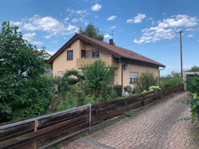 Gepflegte 4-Zimmer-Terrassenwohnung mit Garten in Filderstadt