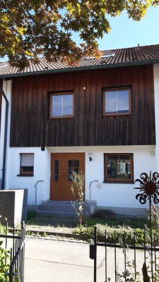 Reihenmittelhaus in Ettringen – Modernisiert und gepflegt