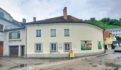 GESCHÄFTS- &amp; WOHNHAUS