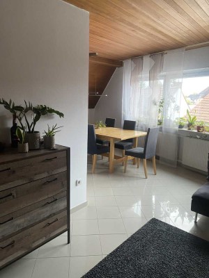 3-Zimmer-Dachgeschosswohnung mit Einbauküche in Viernheim