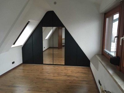 Attraktive 5-Zimmer-Maisonette-Wohnung mit gehobene Innenausstattung mit Balkon in Mannheim Wallsta