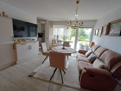 * CHARMANTE, KOMPLETT RENOVIERTE 2.- ZI. WOHNUNG im bayerischen Wald *