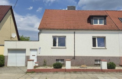 Solides Familienhaus mit großem Garten und Sanierungsbedarf