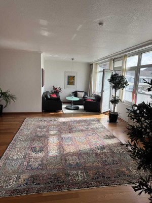 Geräumige 3 Zimmerwohnung in der obersten Etage mit herrlichem Blick ins Grüne, inkl. TG Platz