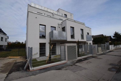 Erstbezug: Moderne 2-Zimmer Wohnung mit Balkon, Deckenkühlung &amp; Top-Ausstattung in Essling